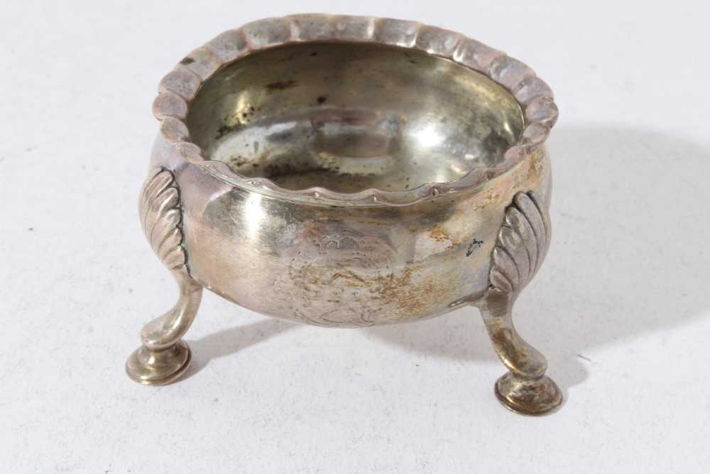 Pair of George II silver salts of cauldron form, raised on three pad feet, (London 1751), together w - Image 10 of 12