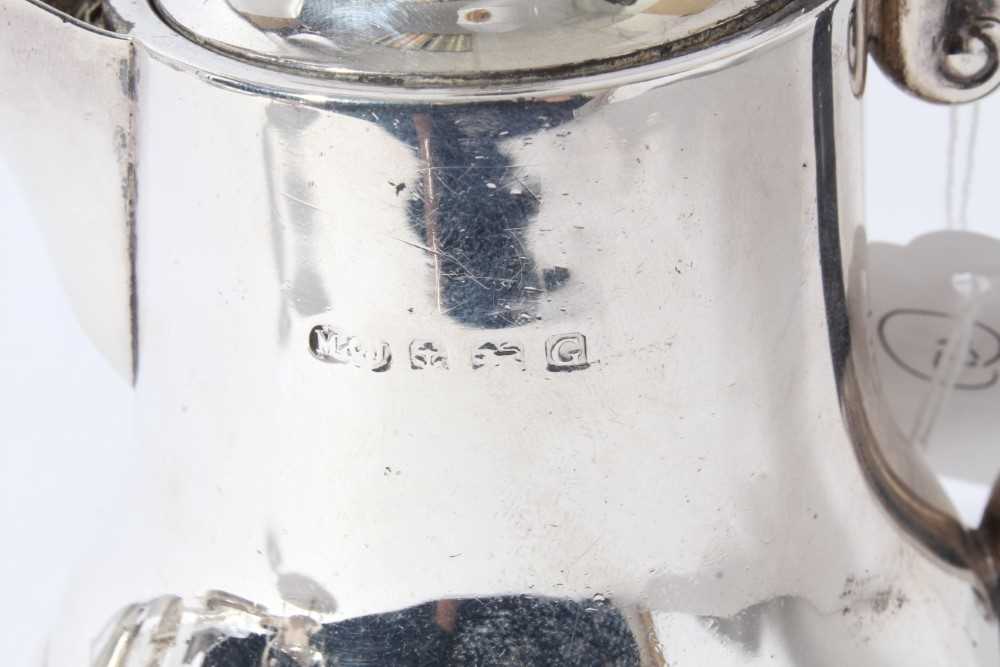 George V silver hot water pot of baluster form with ebony finial and loop handle (Birmingham 1931), - Image 3 of 5