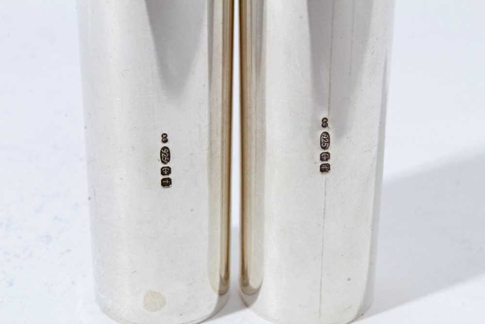 Pair of good quality Contemporary silver salt and pepper casters modelled as shot gun cartridges - Image 5 of 6