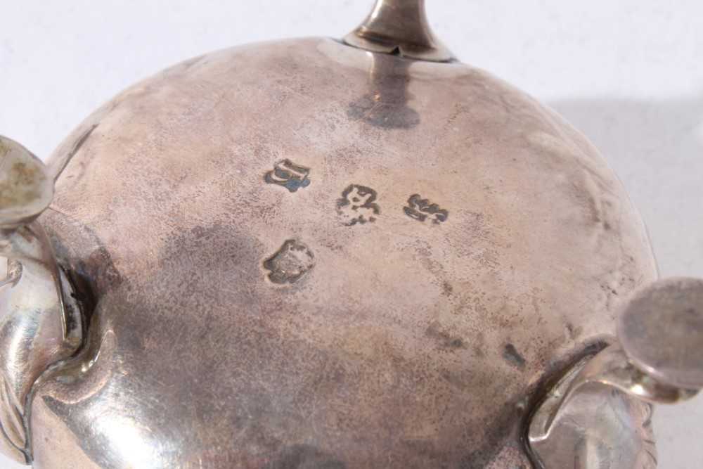 Pair of George II silver salts of cauldron form, raised on three pad feet, (London 1751), together w - Image 9 of 12