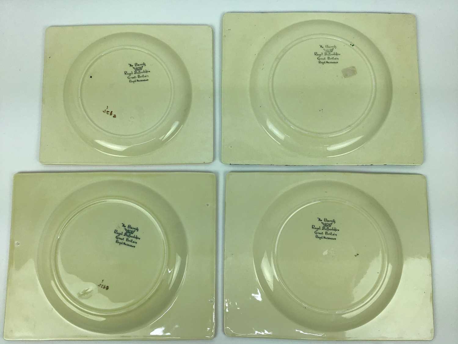 Collection of Clarice Cliff Royal Staffordshire The Biarritz rectangular plates, decorated in variou - Image 3 of 5