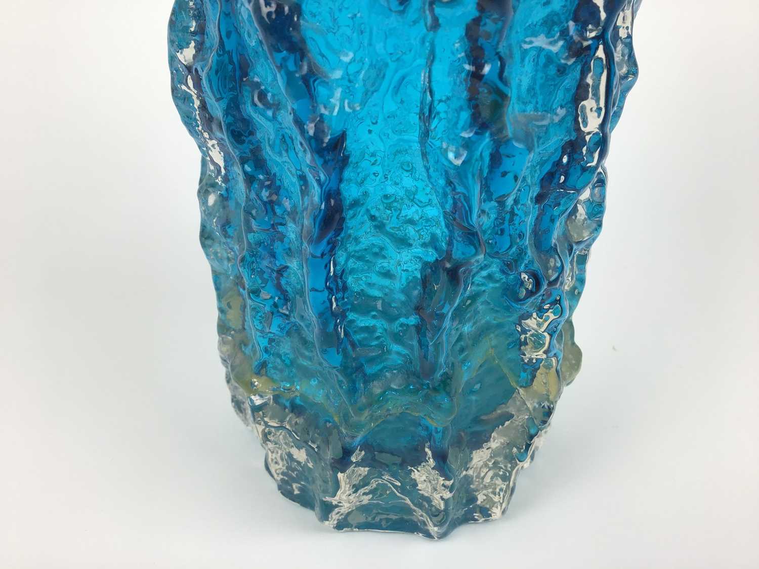 Whitefriars ruby red bark vase designed by Geoffrey Baxter, 23cm high, another kingfisher blue bark - Image 5 of 8