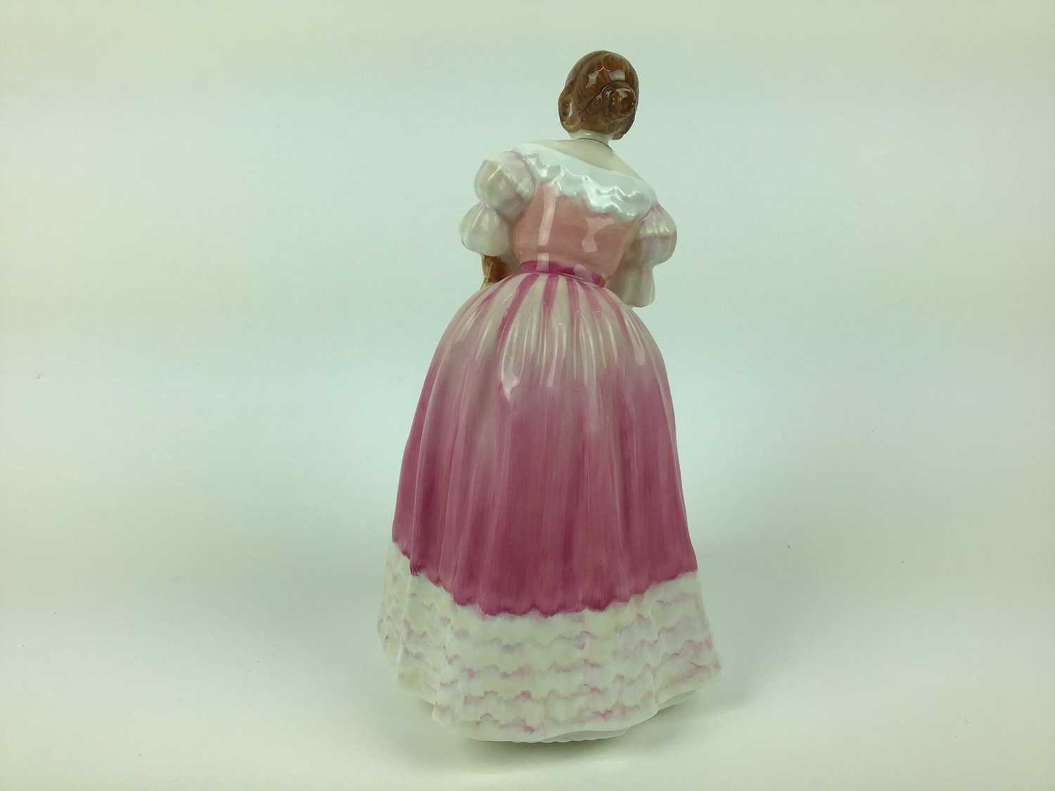 Royal Doulton limited edition figure - Queen Victoria HN3125, no 3578 of 5000, with certificate - Image 4 of 5
