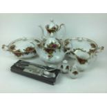 Royal Albert Old Country Roses tea, coffee and dinner service, approx 120 pieces