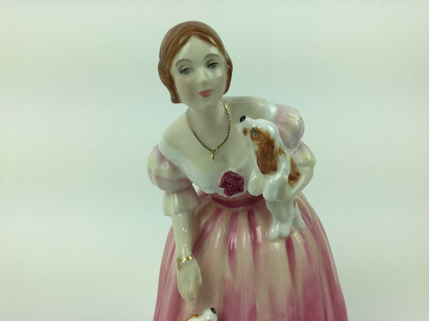 Royal Doulton limited edition figure - Queen Victoria HN3125, no 3578 of 5000, with certificate - Image 2 of 5