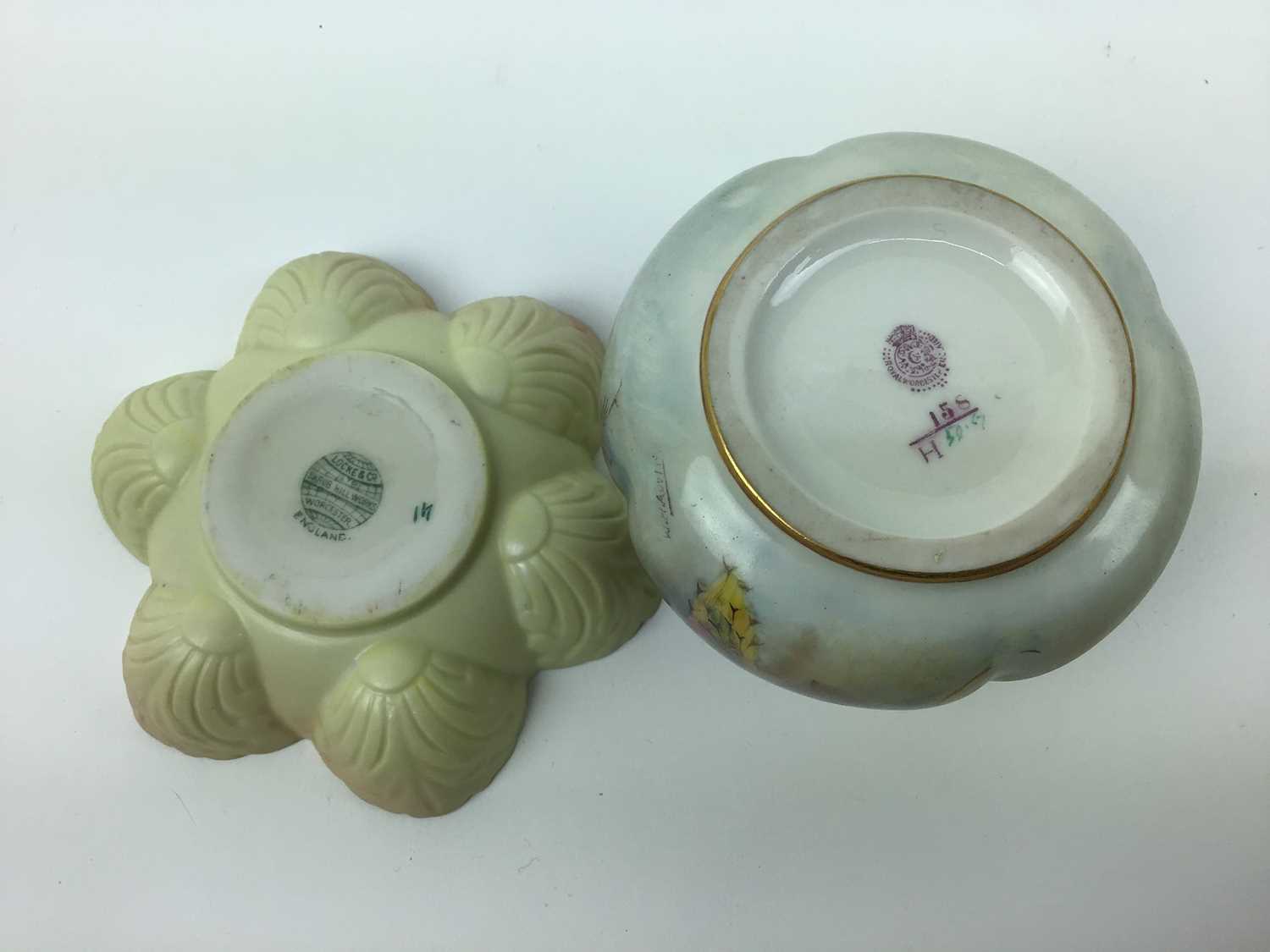 Selection of Royal Worcester including pair of slender neck bottle vases, miniature basket etc, 7 pi - Image 7 of 8