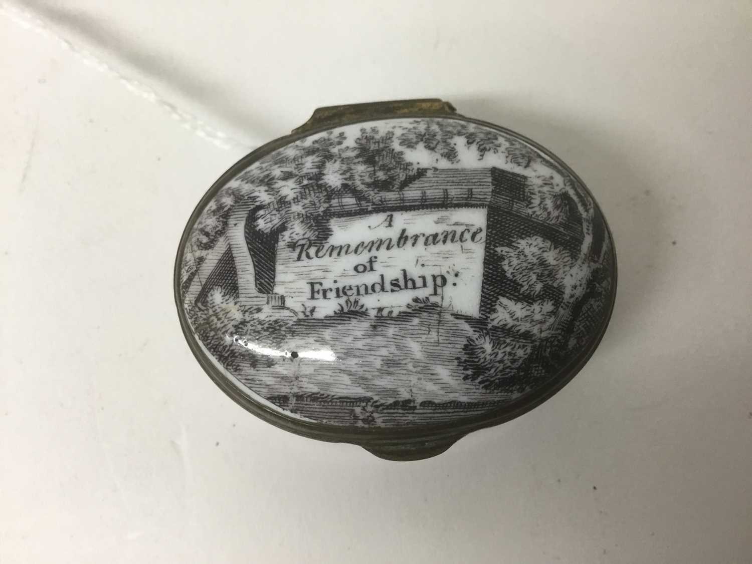 A South Staffordshire enamel patch box 'A Pledge of Love' circa 1810-20 - Image 5 of 8