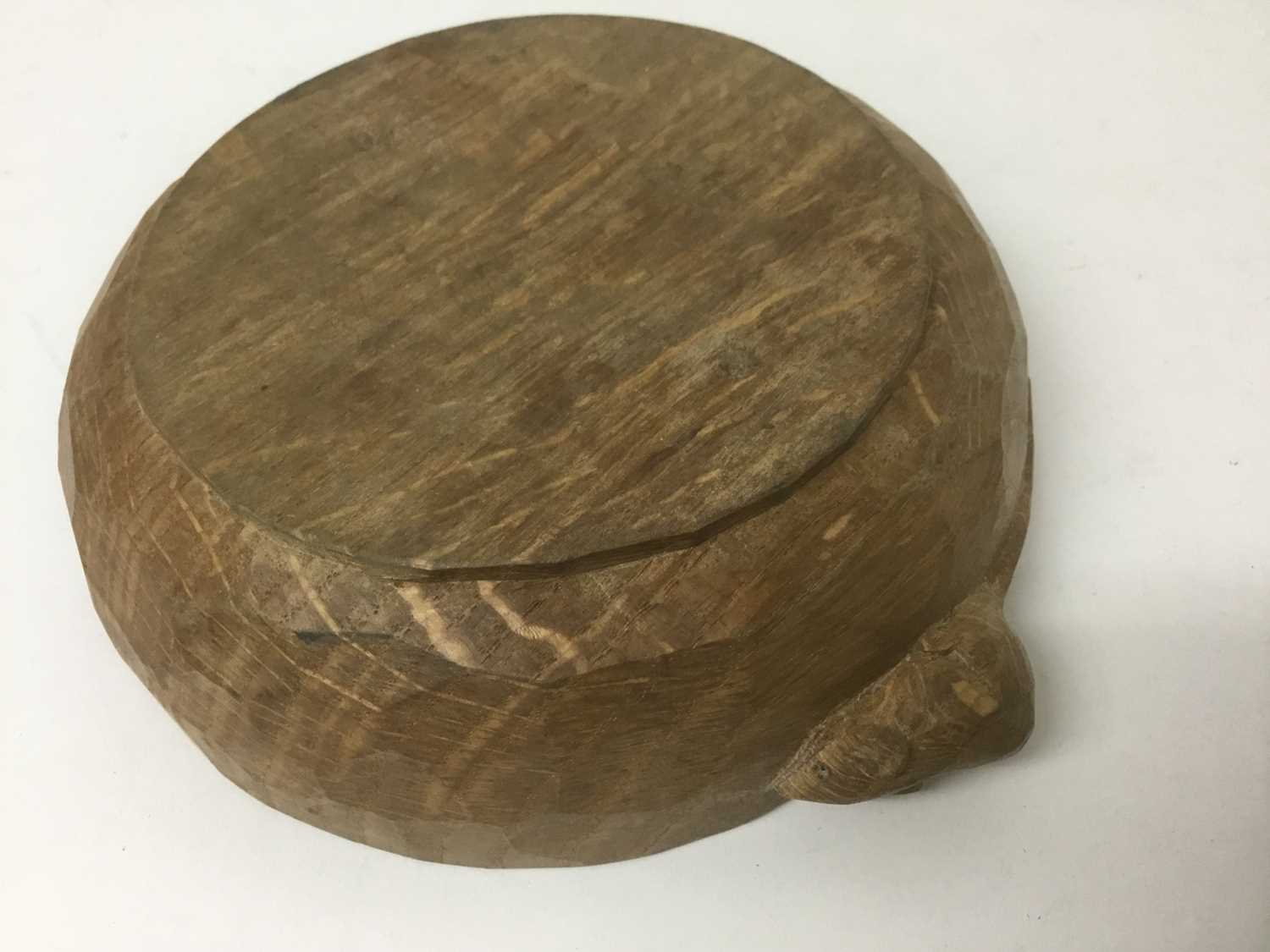 Robert Mouseman Thompson carved oak nut bowl - Image 2 of 3