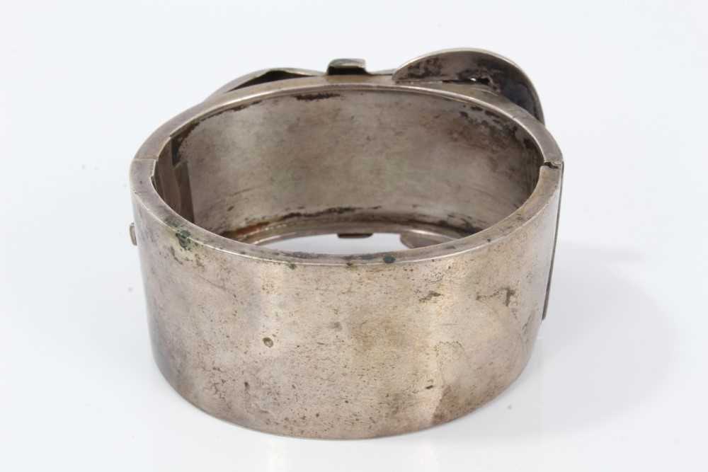 Victorian silver hinged bangle with buckle design - Image 3 of 6