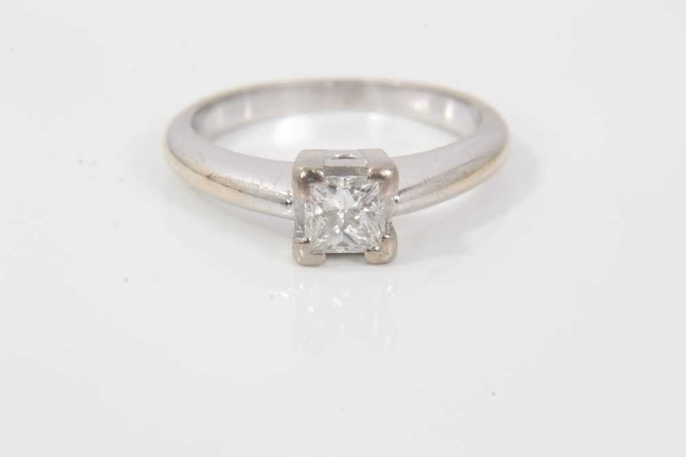 Diamond single stone ring - Image 3 of 5