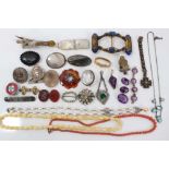 Group of antique and vintage jewellery to include silver and paste set pendant,antique coral bead ne