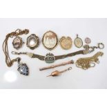 Group of antique jewellery to include a Victorian carved shell cameo brooch, a Victorian patent gilt