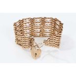 Ladies 9ct gold broad gate bracelet, 21.6 grams