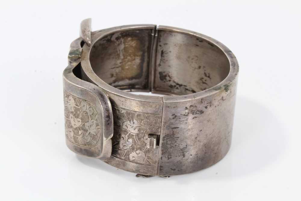 Victorian silver hinged bangle with buckle design - Image 2 of 6