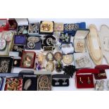 Collection of vintage costume jewellery to include marcasite brooches, paste set brooches, and vario
