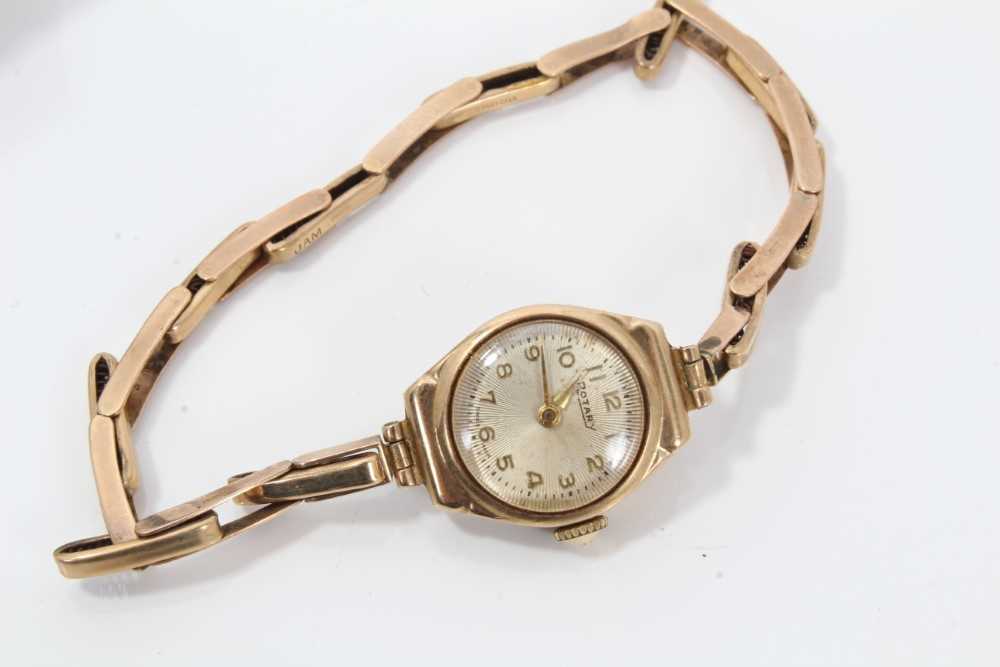 Gold and yellow metal jewellery to include two 9ct gold wristwatches - Image 3 of 8