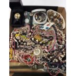 Costume jewellery and wristwatches