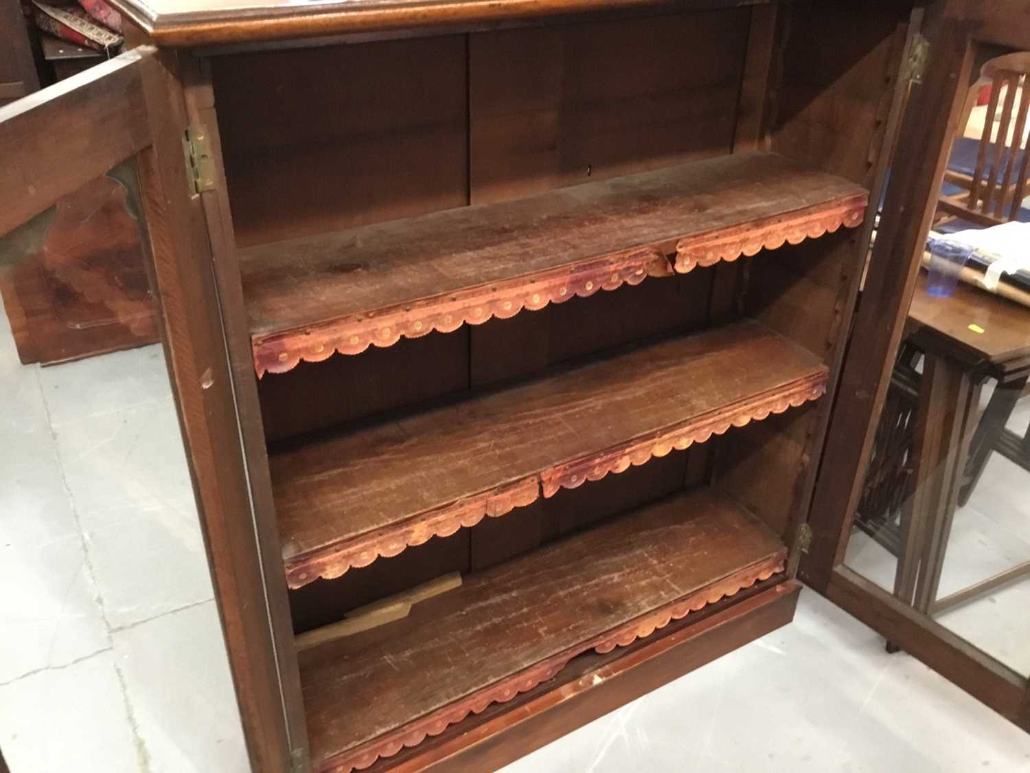 Victorian mahogany bookcase with two glazed doors enclosing three adjustable shelves 110 cm wide, 12 - Image 2 of 2
