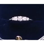 18 CT White Gold Graduated 5 Stone Diamond Ring Square Set 0,50 CT Colour G Size N