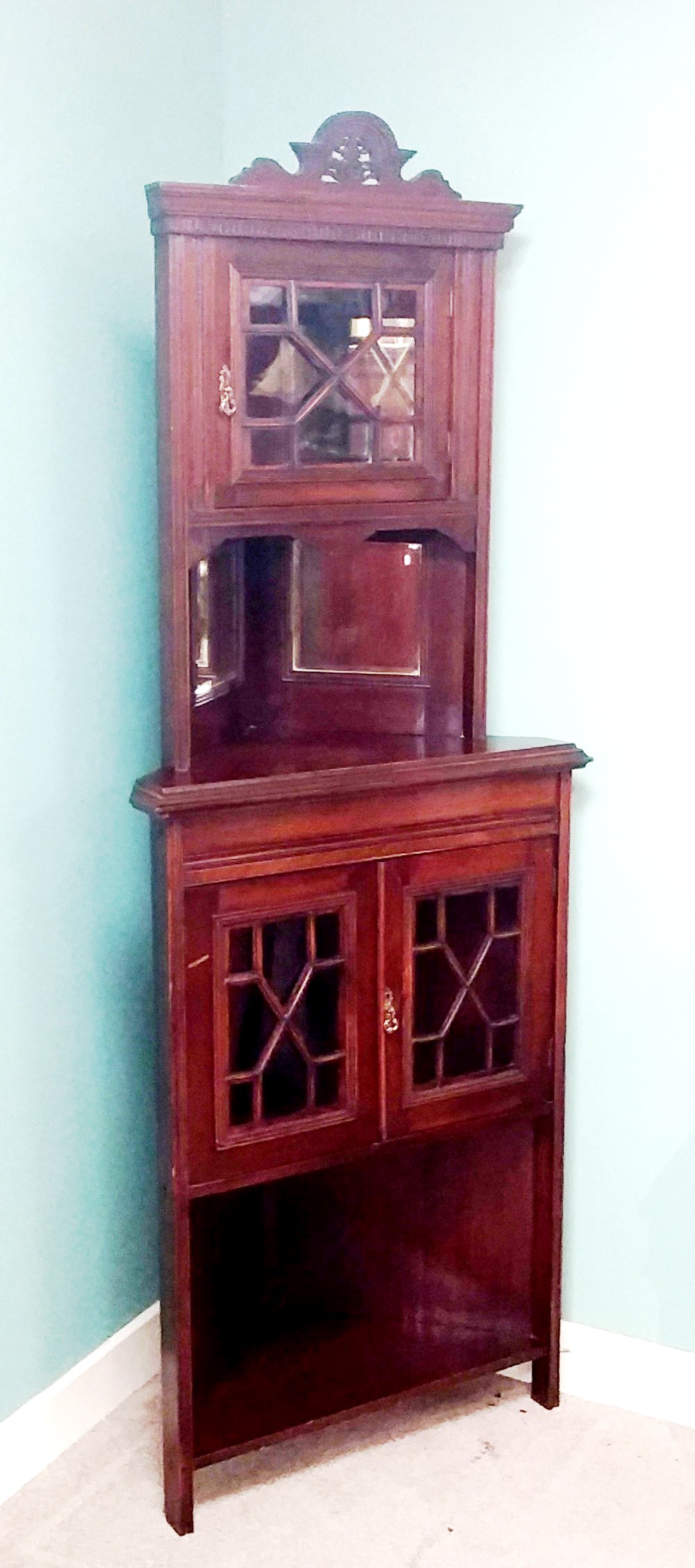 Late Vict Mahogany Corner Cabinet Dimensions: 69cm W 185cm H 40cm D