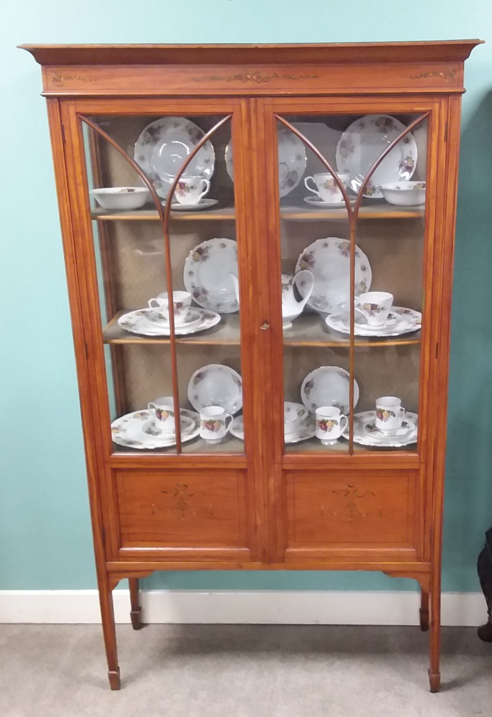 Good Quality Edw Satinwood Hand Painted 2 Door Display Cabinet Dimensions: 99cm W 168cm H 35cm D