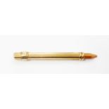 A hallmarked 375 gold Samson Morden & Co. telescopic pencil sleeve with ribbed decoration - London