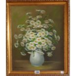 Nancy Lee: a gilt framed oil on canvas still life with vase of daisies - signed