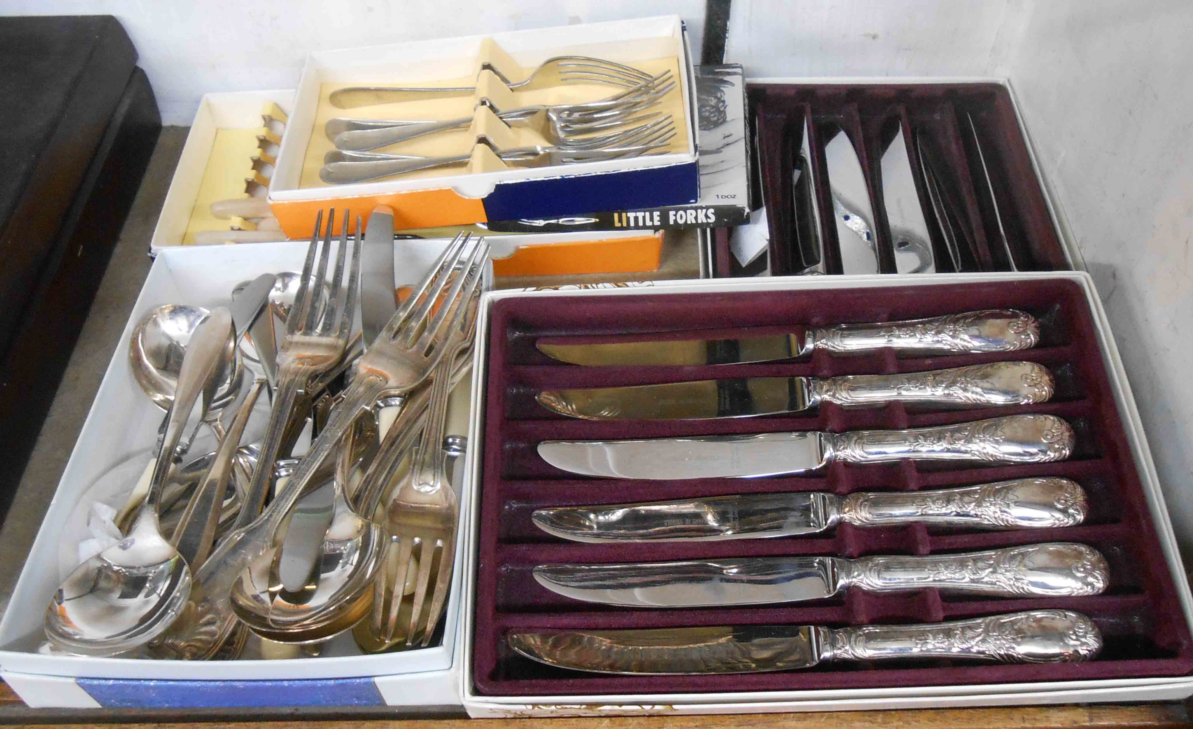 Various boxed and loose silver plated cutlery including Viners and other makers