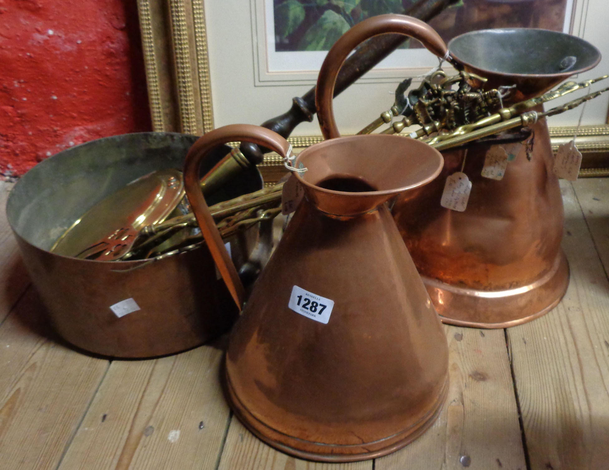 Various copper items including one gallon measure, large jug, saucepan, etc.