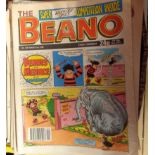 A quantity of Beano and other comics