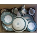 A quantity of Ridgway Conway pattern dinnerware - damage