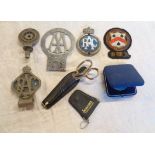 A small quantity of assorted auotmobilia including RAC badges, AA badge, etc.