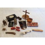 Various collectables including carved wood bear, carved stone Oriental pendant, snuff box, etc. -