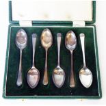 A cased set of six silver teaspoons - Sheffield