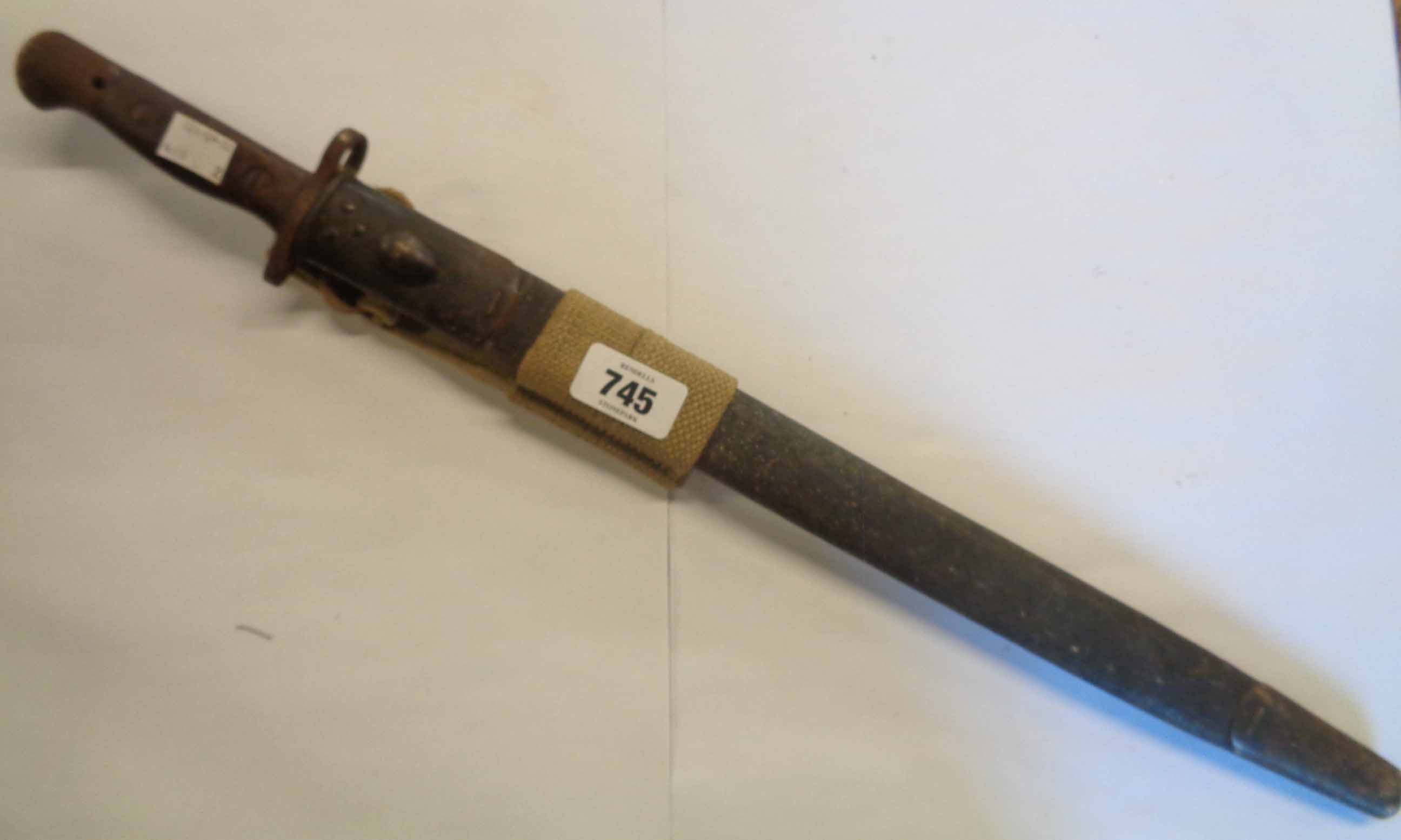 A First World War period British 1907 pattern bayonet with scabbard and frog