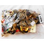 A collection of costume jewellery - ear-rings