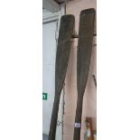 A pair of oars