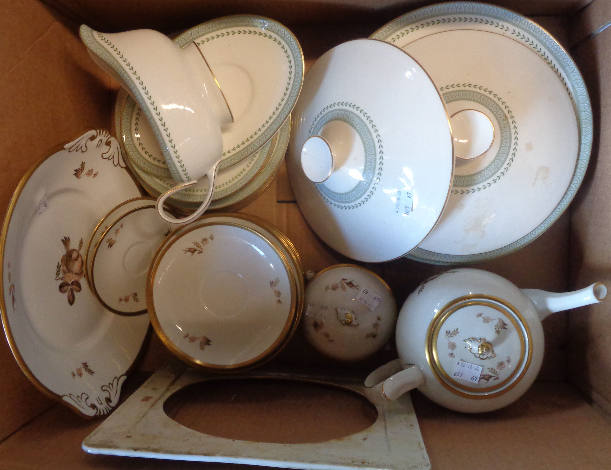 A small quantity of Royal Doulton Berkshire dinner ware, and Royal Copenhagen porcelain teaware
