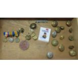 A set of First World War miniature medal trio, small quantity of various military buttons, etc.
