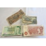 A Fforde 10 Shilling banknote, a Royal Bank of Scotland £1, 1900 Dominion of Canada 25 Cents, and