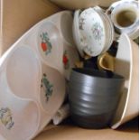 A box containing assorted ceramic items including Crown Devon, 19th Century pearlware dishes, etc.