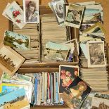 A LARGE COLLECTION OF APPROXIMATELY TWO THOUSAND POSTCARDS, mainly from the early 20th Century, with