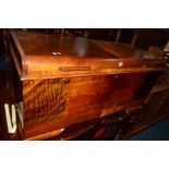 AN AMERICAN LANE ART DECO STYLE CEDAR WOOD BLANKET CHEST, the rounded rectangular top opening to