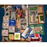 A QUANTITY OF BOXED MODERN DIECAST BUS AND COACH MODELS, Corgi Classics, Corgi OOC and Oxford