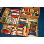 A QUANTITY OF UNBOXED AND ASSORTED PLAYWORN DIECAST BUS AND COACH MODELS, to include Dinky, Corgi,