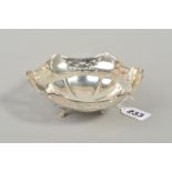 A GEORGE IV SILVER BON BON DISH OF CIRCULAR FORM, six pierced panels to the rim, Birmingham 1939,