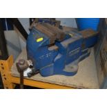 A RECORD NO 23 VICE together with a tub of various hand tools, inc spanners, planers and
