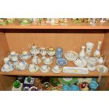 A GROUP OF CERAMIC TRINKETS, TEA/COFFEE WARES ETC, to include Noritake part tea set, six Coalport '