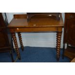 A LATE VICTORIAN OAK BARLEY TWIST SIDE TABLE, width 92cm x depth 42cm x height 82cm