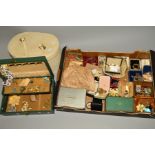 A BOX OF COSTUME JEWELLERY, AN ANTLER COSMETICS CASE AND TWO EVENING BAGS, the cream Antler